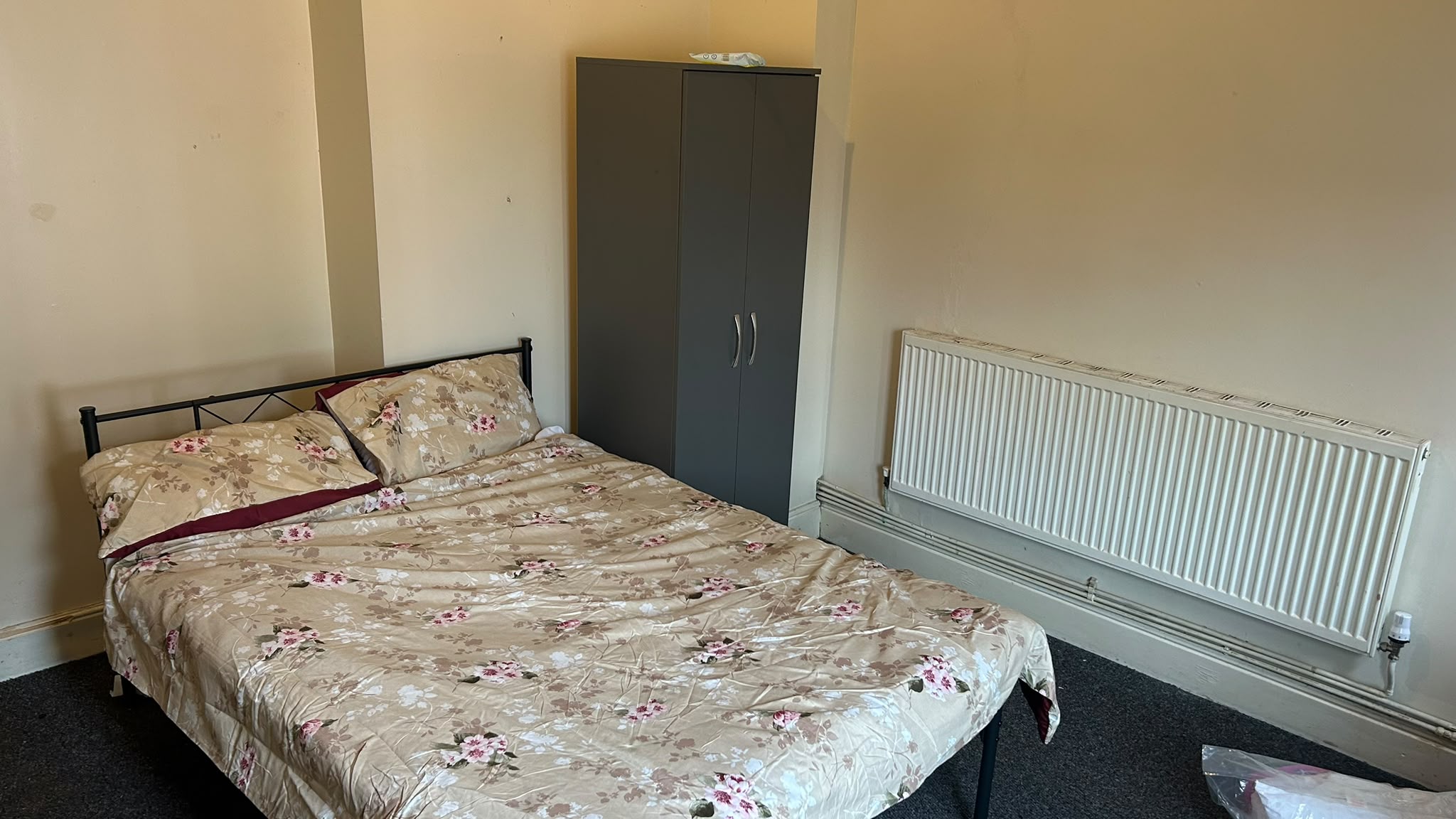 Double room, B13 9HT