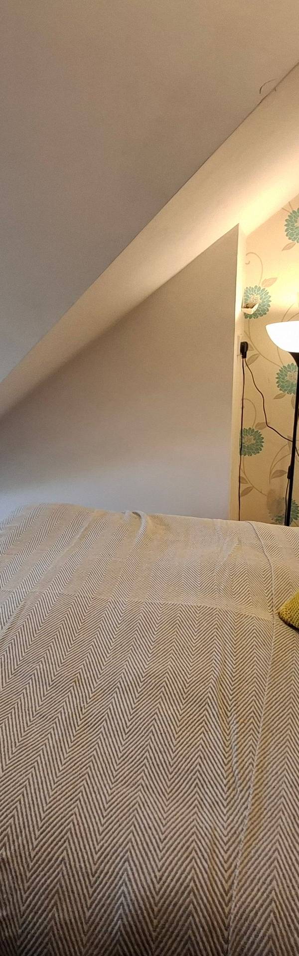 Double Room on 2nd floor with desk and chair